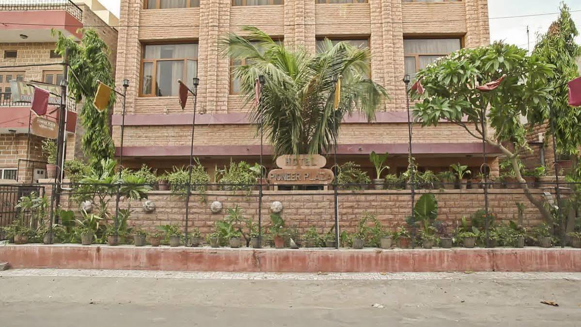 Oyo 9900 Hotel Pioneer Plaza Jodhpur  Luaran gambar
